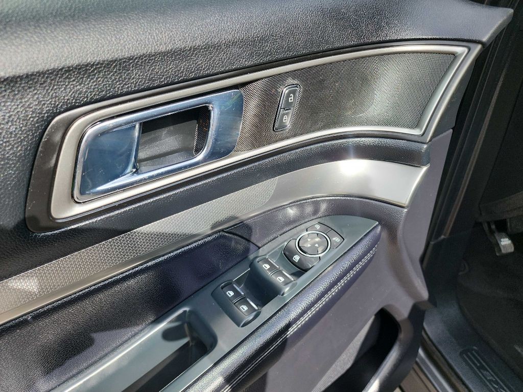 2018 Ford Explorer Image 16