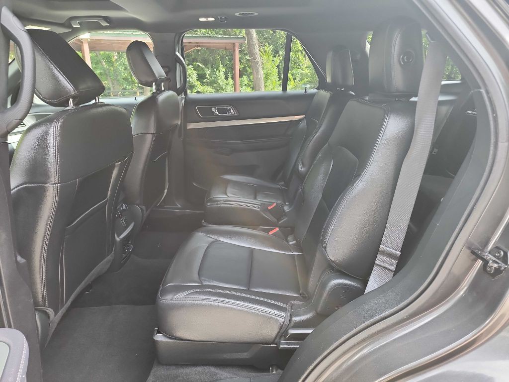 2018 Ford Explorer Image 32