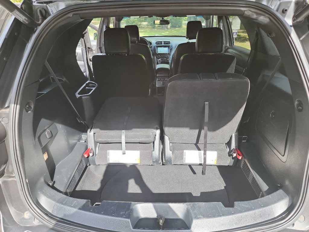2018 Ford Explorer Image 34