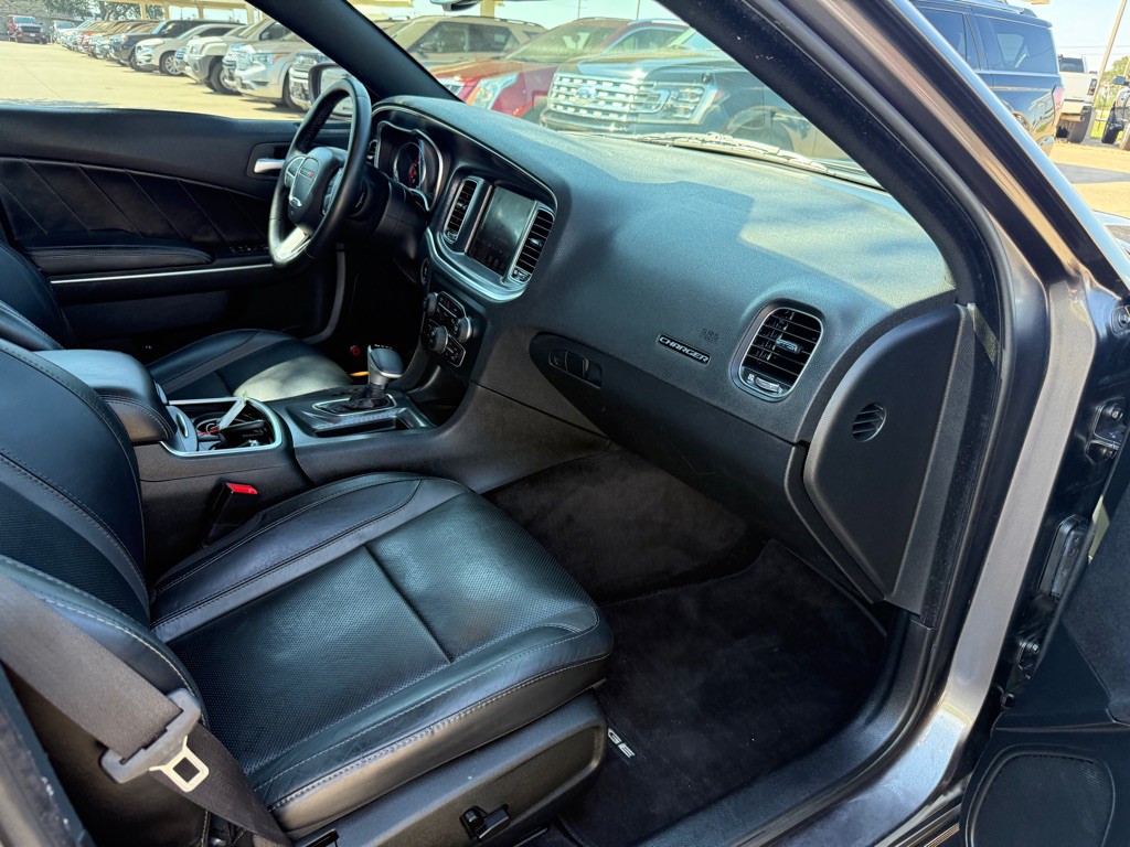 2015 Dodge Charger Image 17