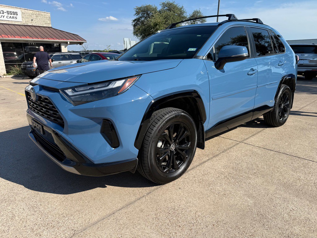 2023 Toyota Rav4 Image 3