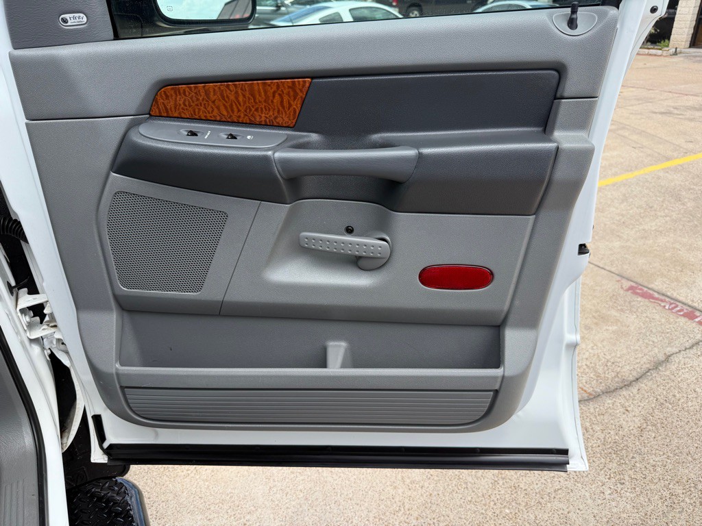 2007 Dodge Ram 3500 Image 32