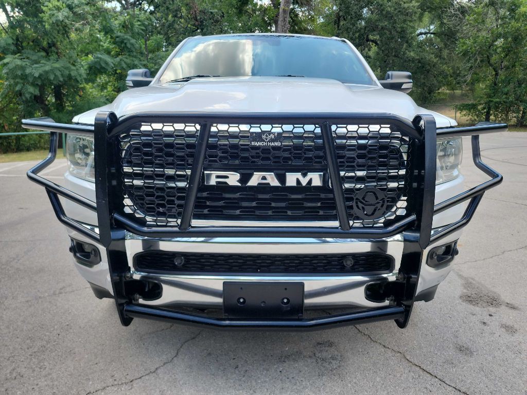 2022 RAM 1500 Image 2
