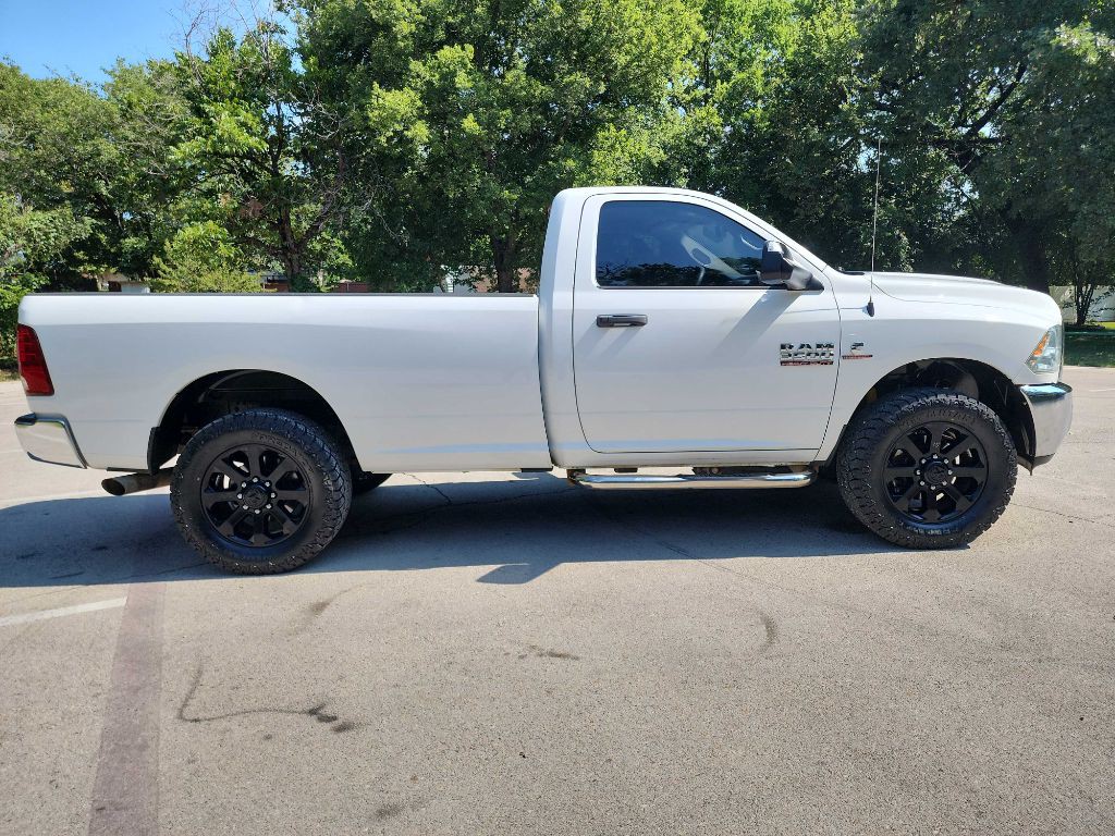 2014 RAM 3500 Image 11