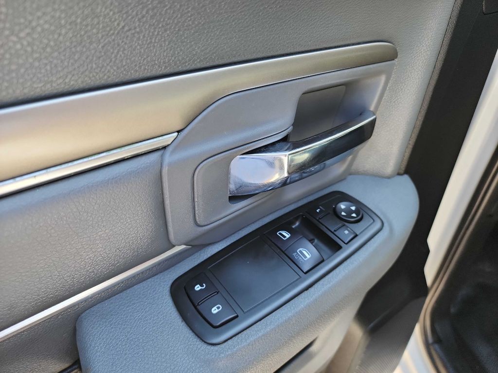 2014 RAM 3500 Image 16