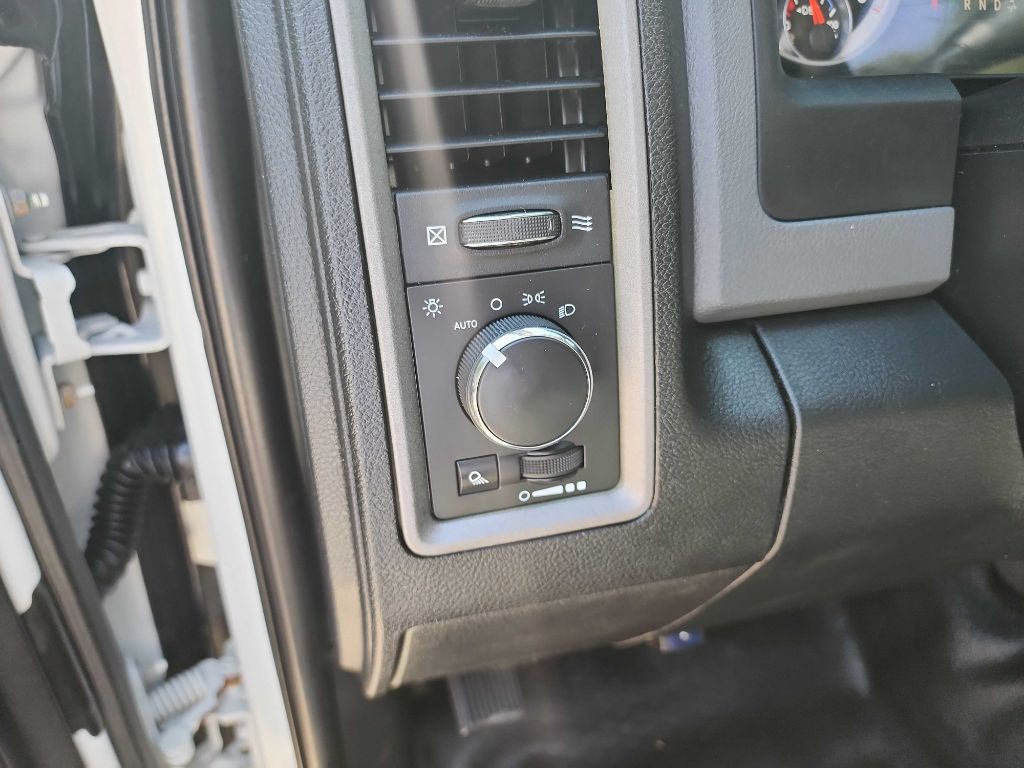 2014 RAM 3500 Image 22