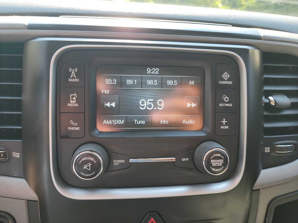 2014 RAM 3500 Image 25
