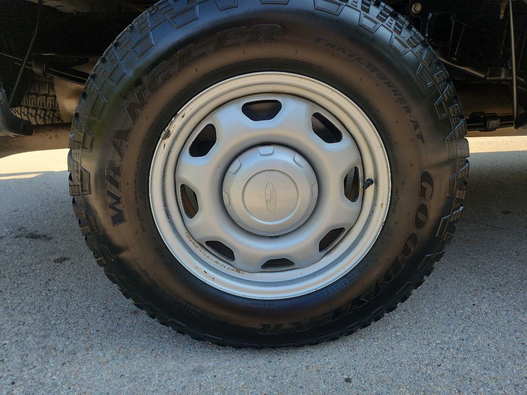 2013 Ford F-150 Image 10