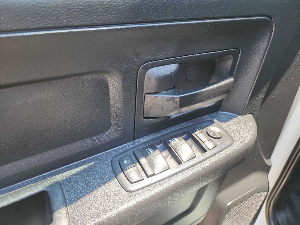 2016 RAM 1500 Image 18