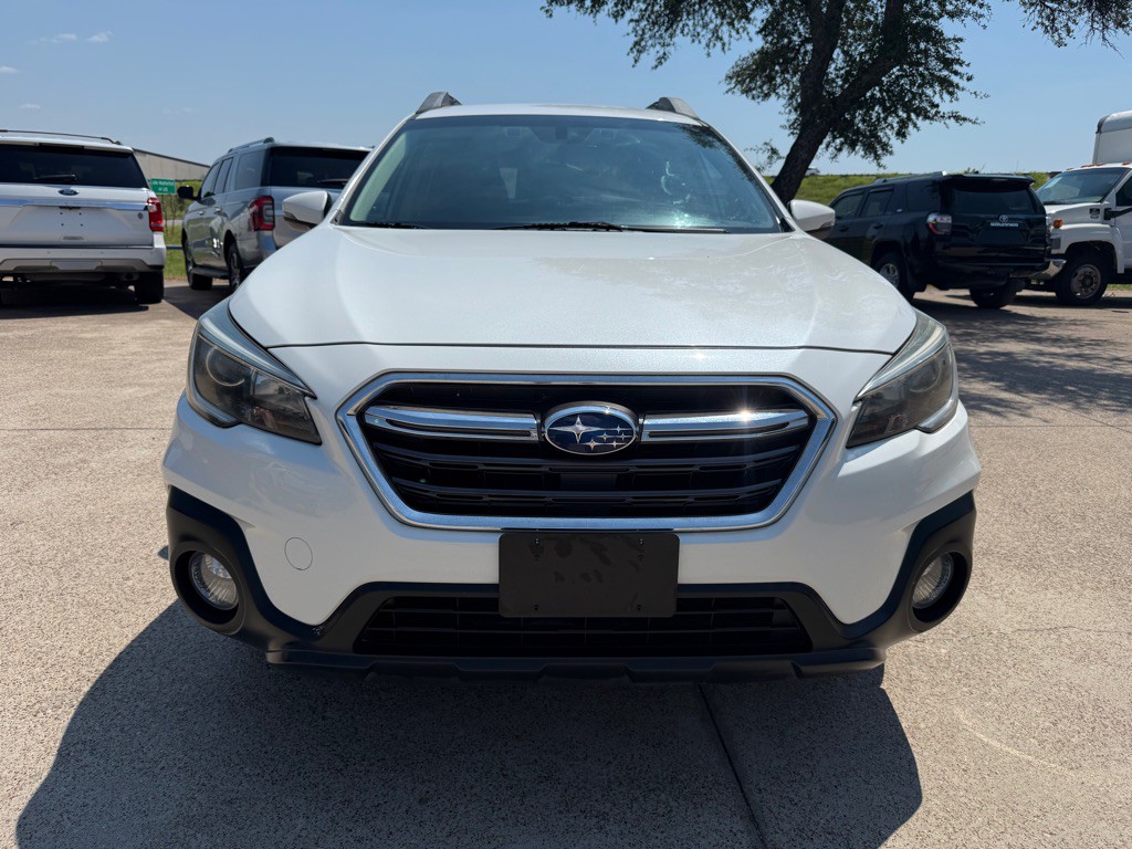 2019 Subaru Outback Image 2