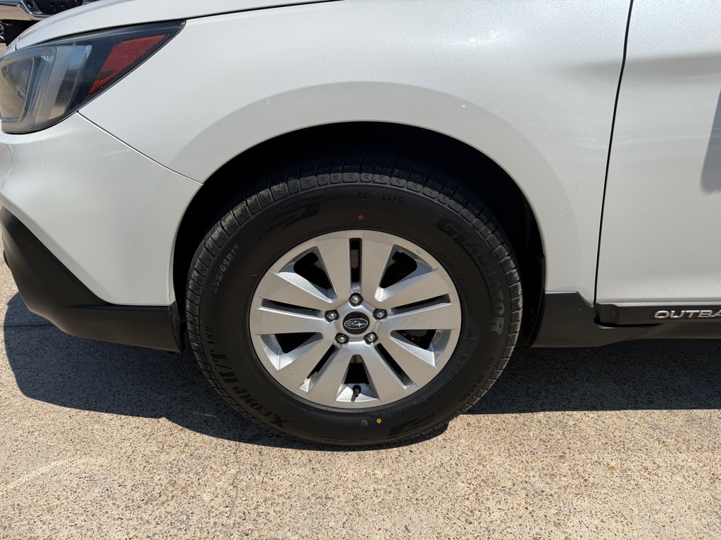 2019 Subaru Outback Image 10