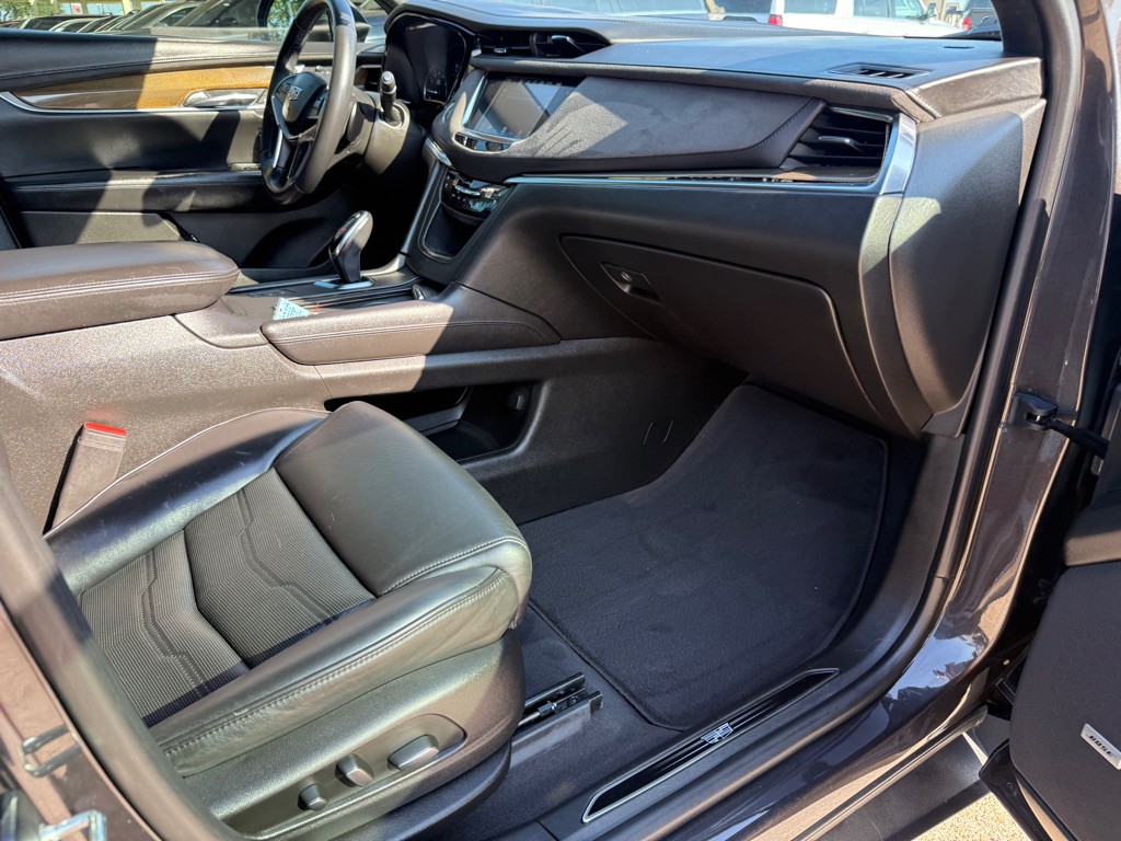 2017 Cadillac XT5 Image 17