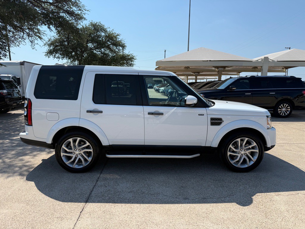 2016 Land Rover LR4 Image 8