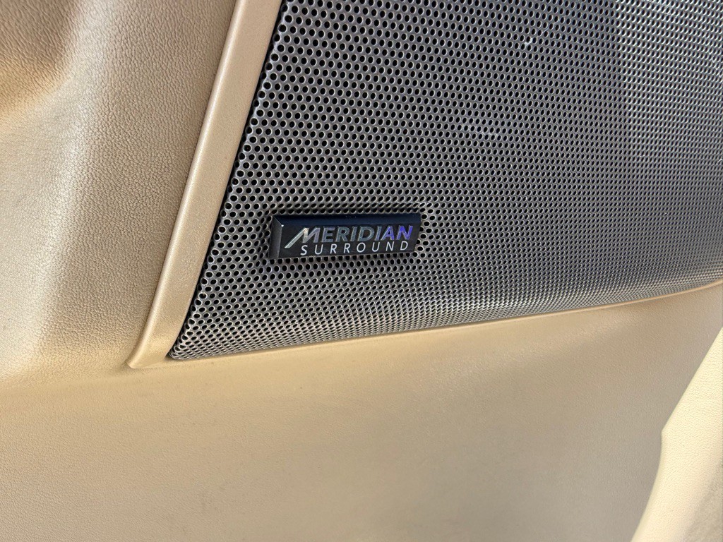 2016 Land Rover LR4 Image 22