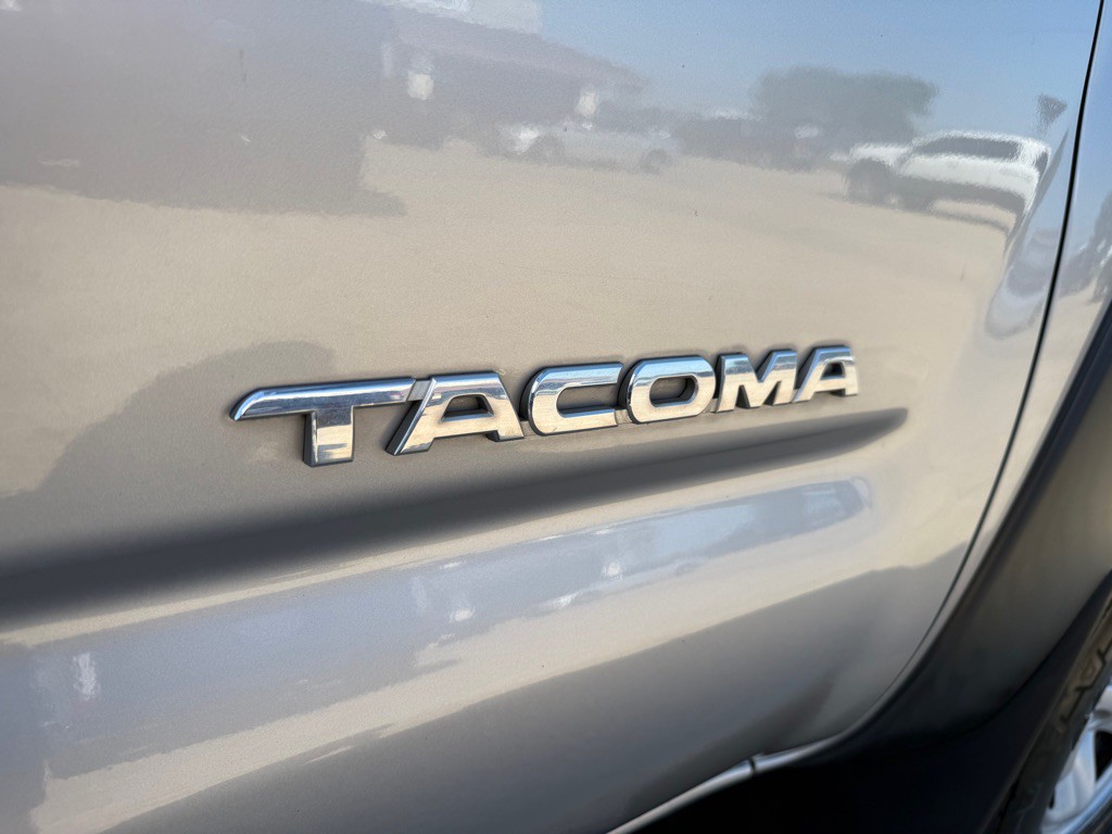 2014 Toyota Tacoma Image 9