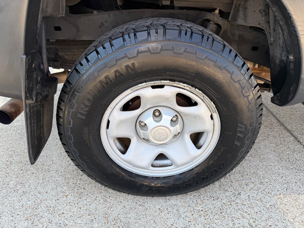 2014 Toyota Tacoma Image 13