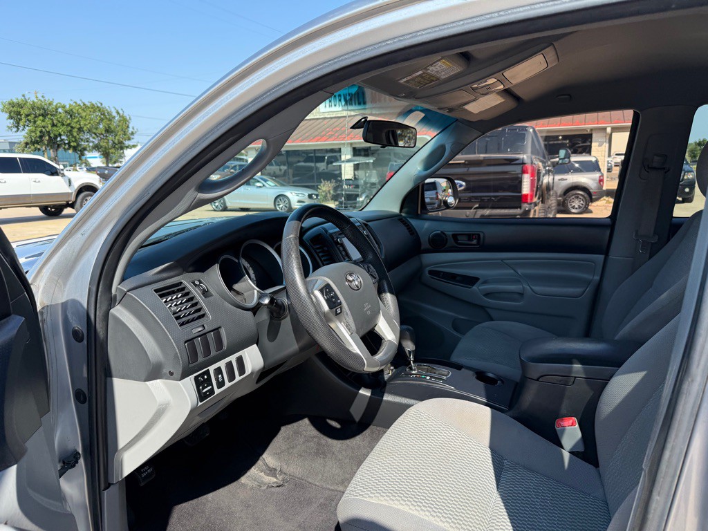 2014 Toyota Tacoma Image 14