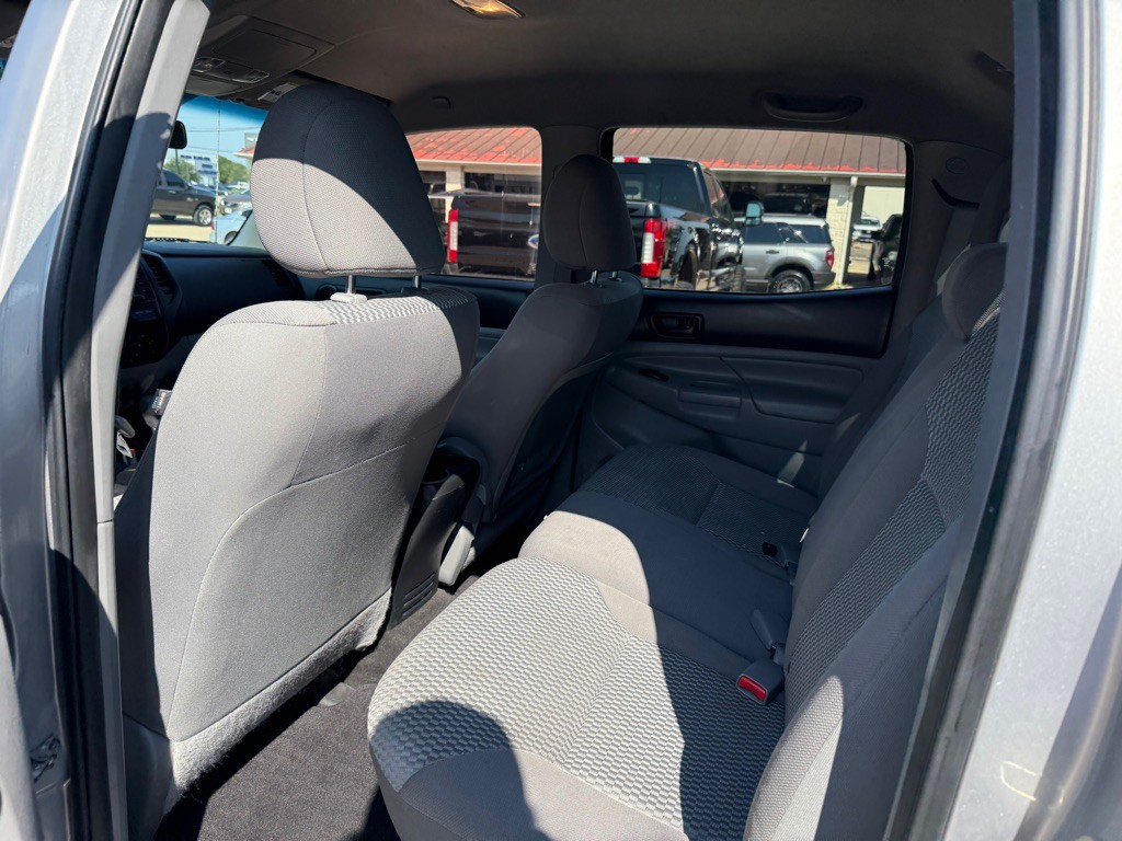 2014 Toyota Tacoma Image 15