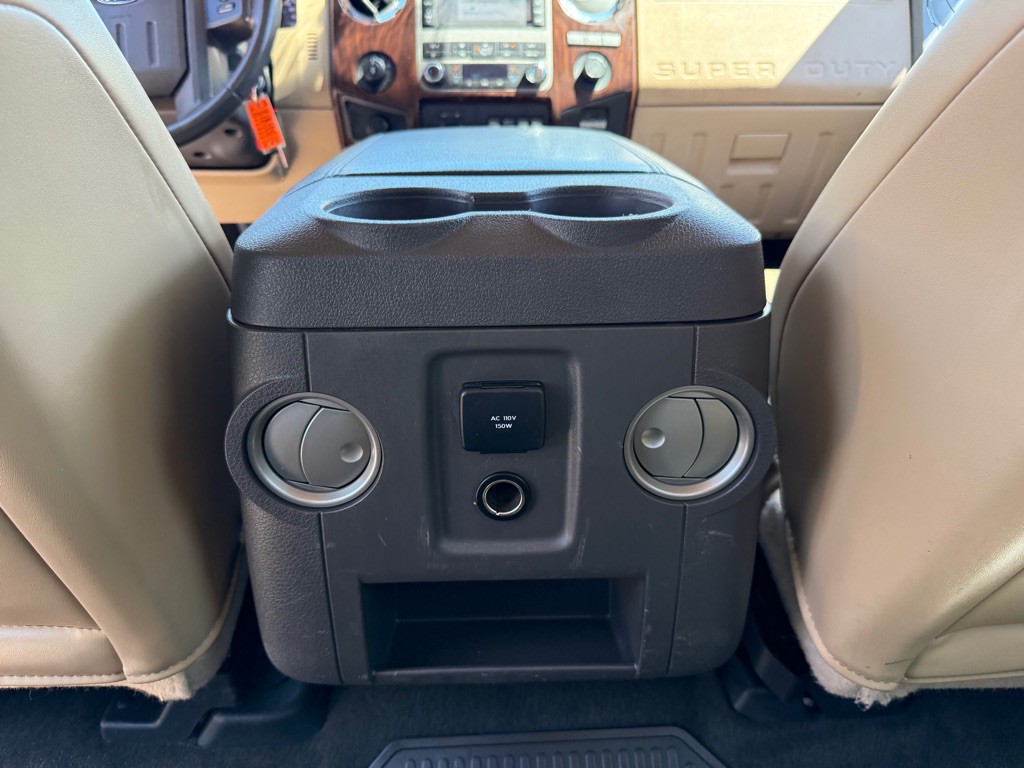 2011 Ford F-350 Image 25