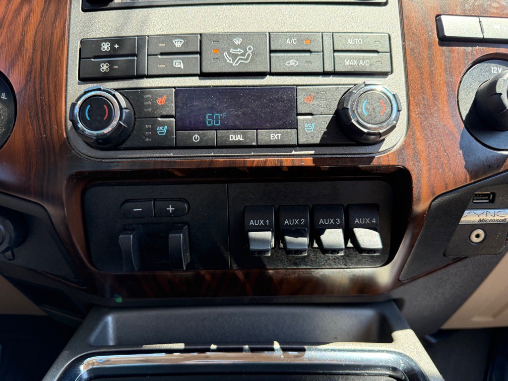 2011 Ford F-350 Image 35