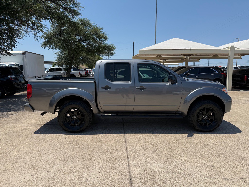 2021 Nissan Frontier Image 8