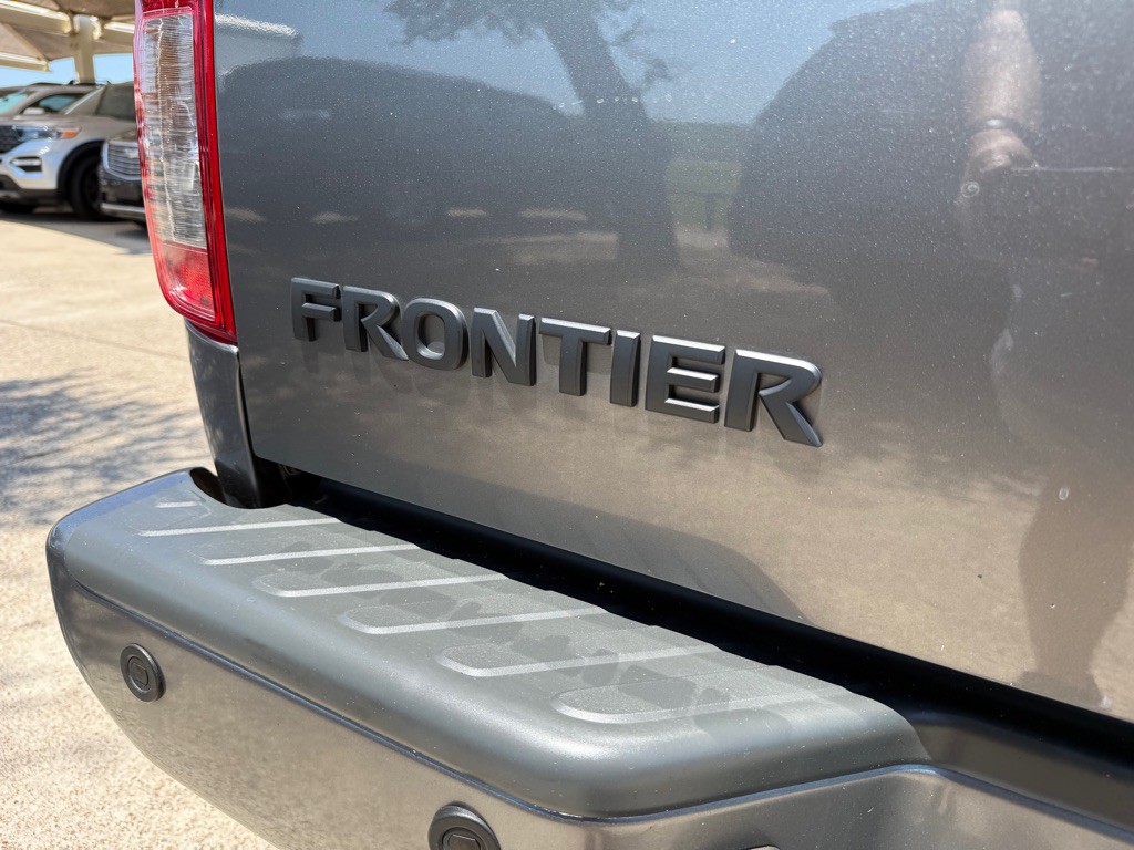 2021 Nissan Frontier Image 12