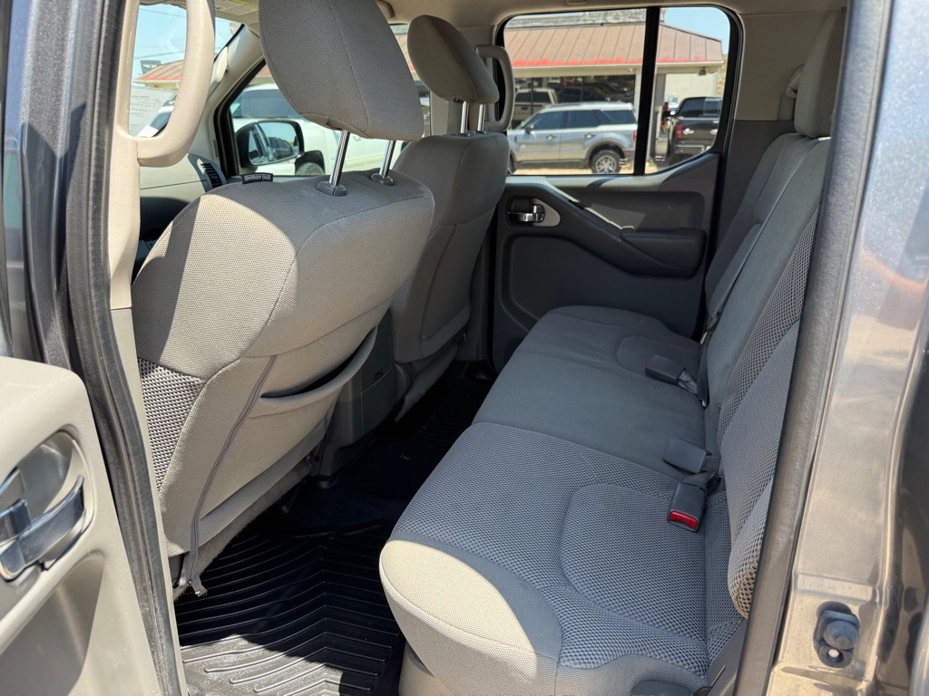 2021 Nissan Frontier Image 16