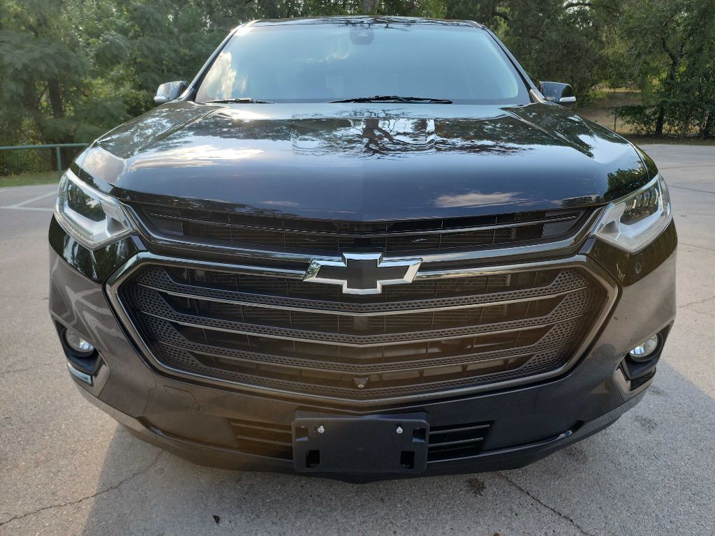 2021 Chevrolet Traverse Image 2