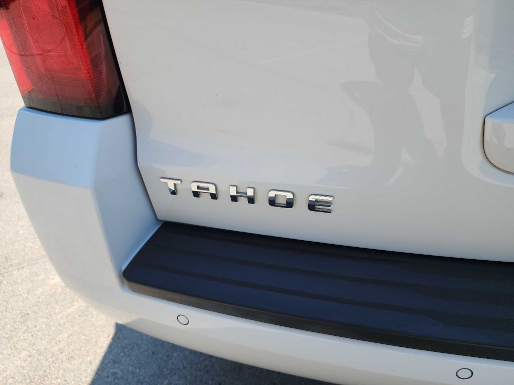 2017 Chevrolet Tahoe Image 8