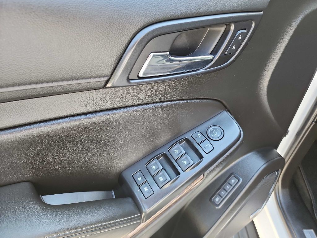 2017 Chevrolet Tahoe Image 17