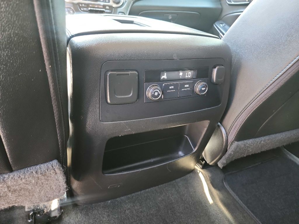 2017 Chevrolet Tahoe Image 32