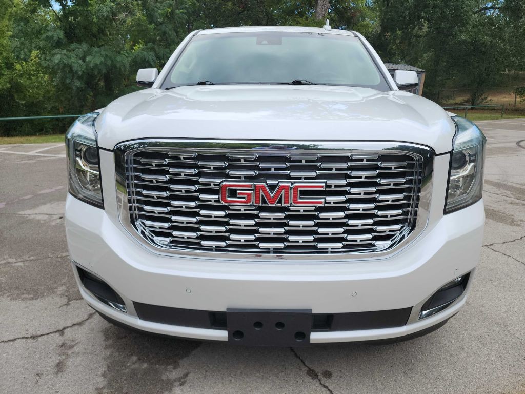 2018 GMC Yukon Image 2