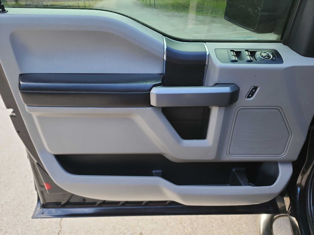 2015 Ford F-150 Image 19