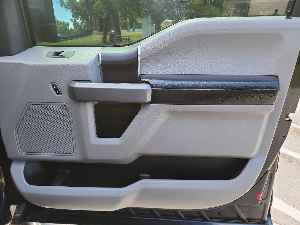 2015 Ford F-150 Image 33