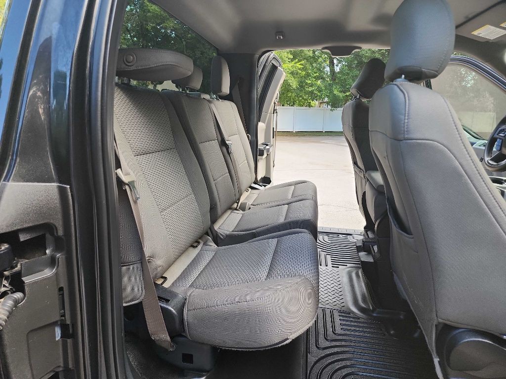2015 Ford F-150 Image 34