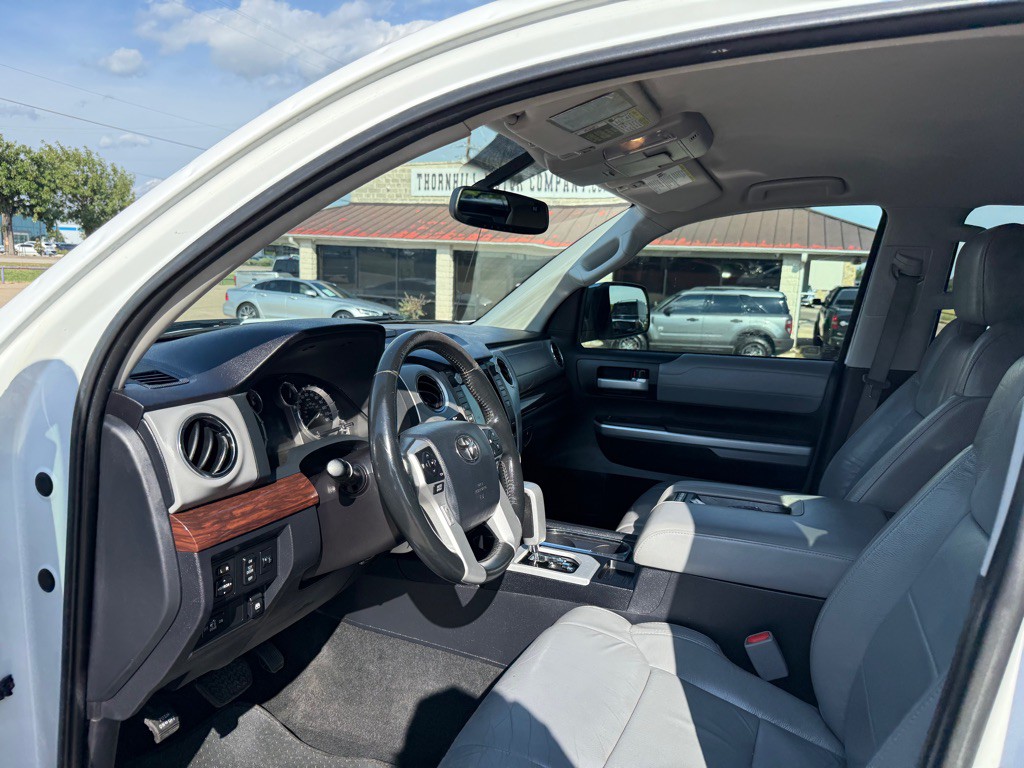 2017 Toyota Tundra Image 15