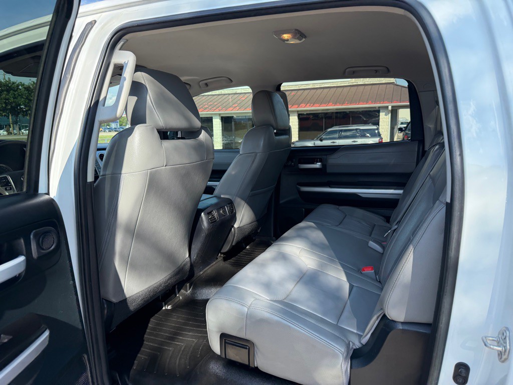 2017 Toyota Tundra Image 16