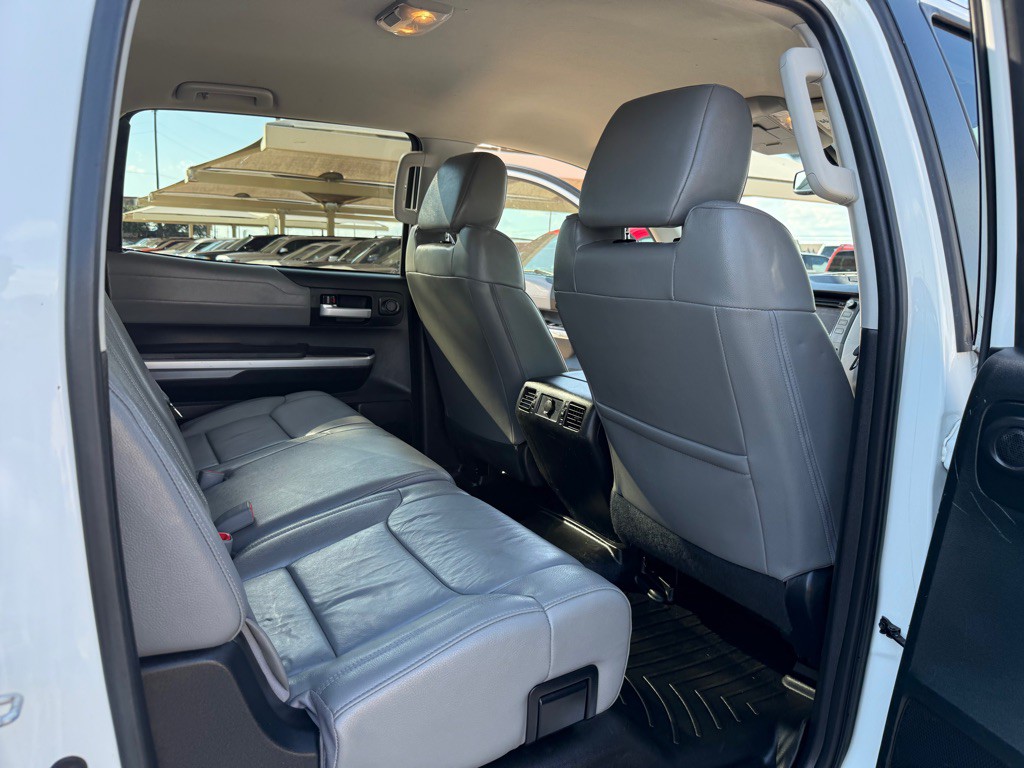 2017 Toyota Tundra Image 18