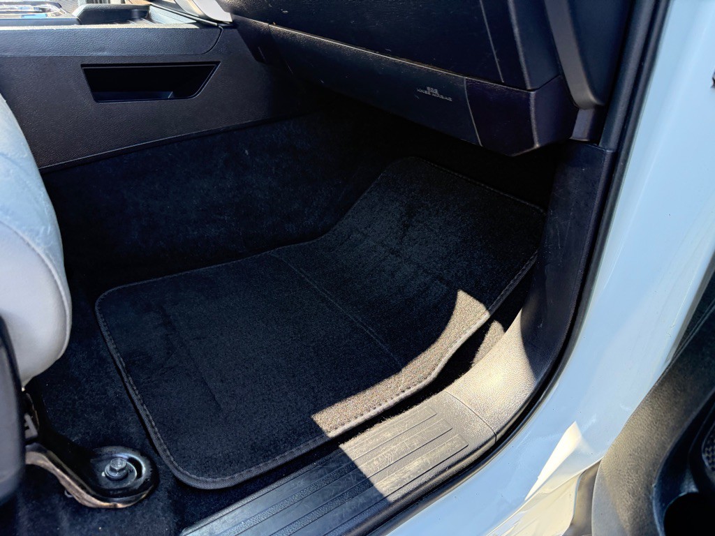 2017 Toyota Tundra Image 24