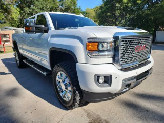 Image for 2017 GMC Sierra 2500 DENALI ID: 6763085