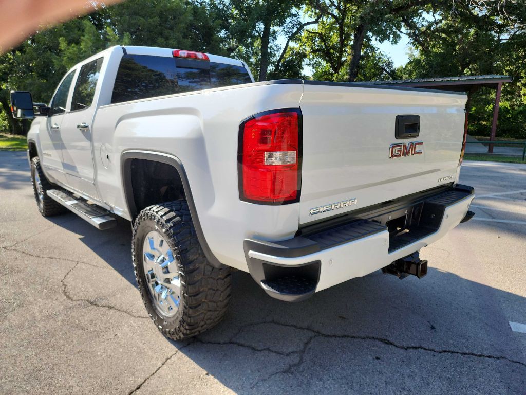 2017 GMC Sierra Image 7