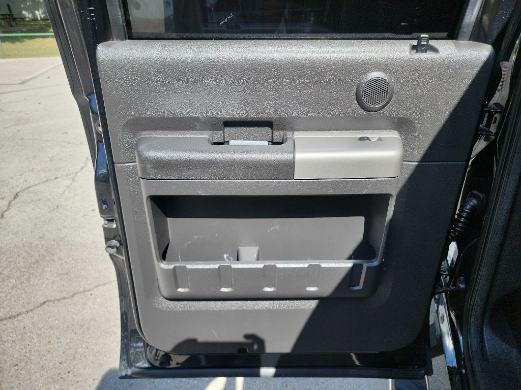 2014 Ford F-350 Image 32