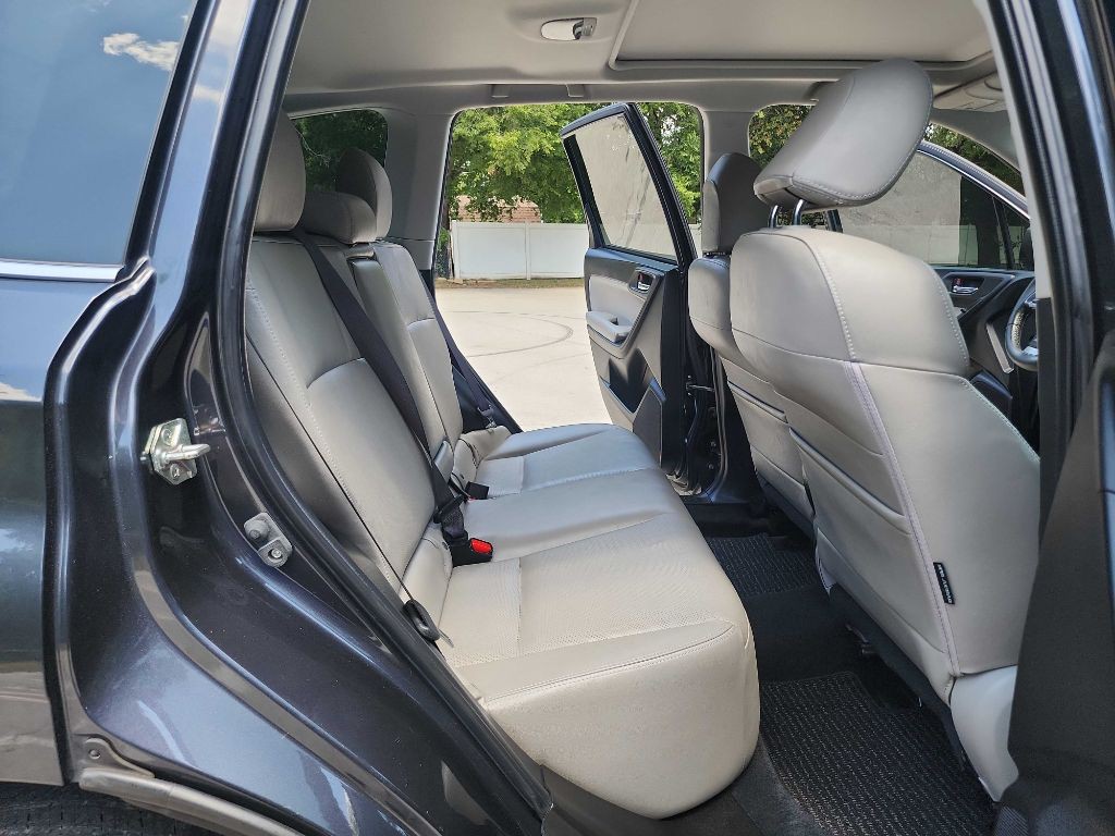 2016 Subaru Forester Image 34