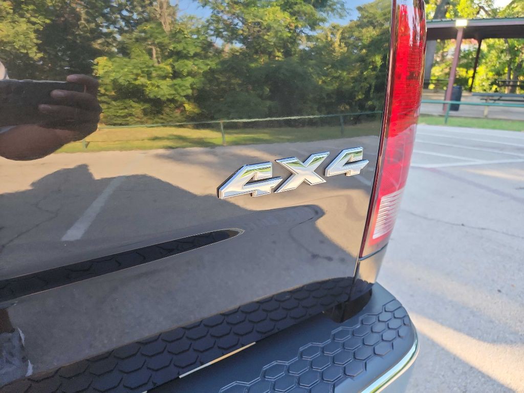 2017 RAM 2500 Image 9