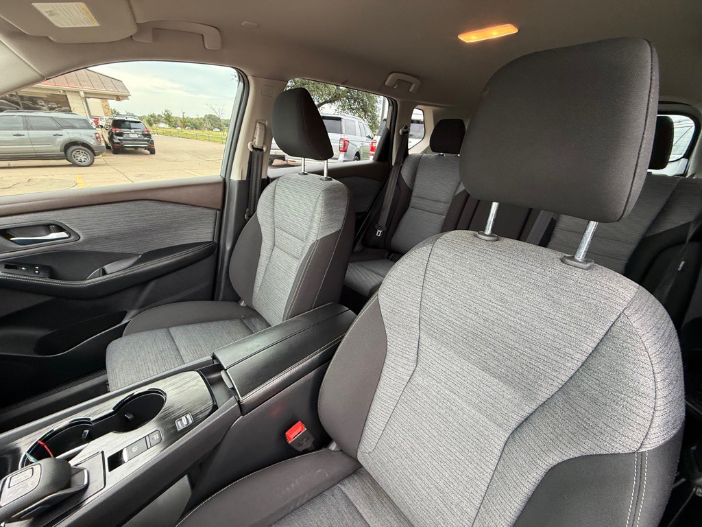 2023 Nissan Rogue Image 18