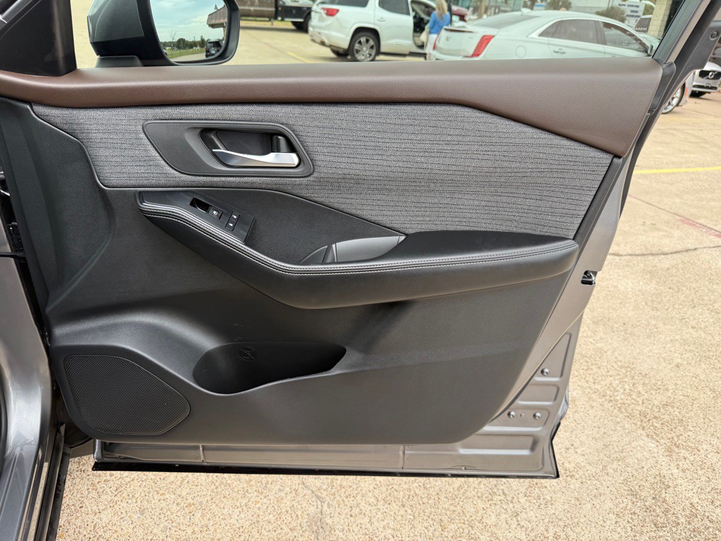 2023 Nissan Rogue Image 22