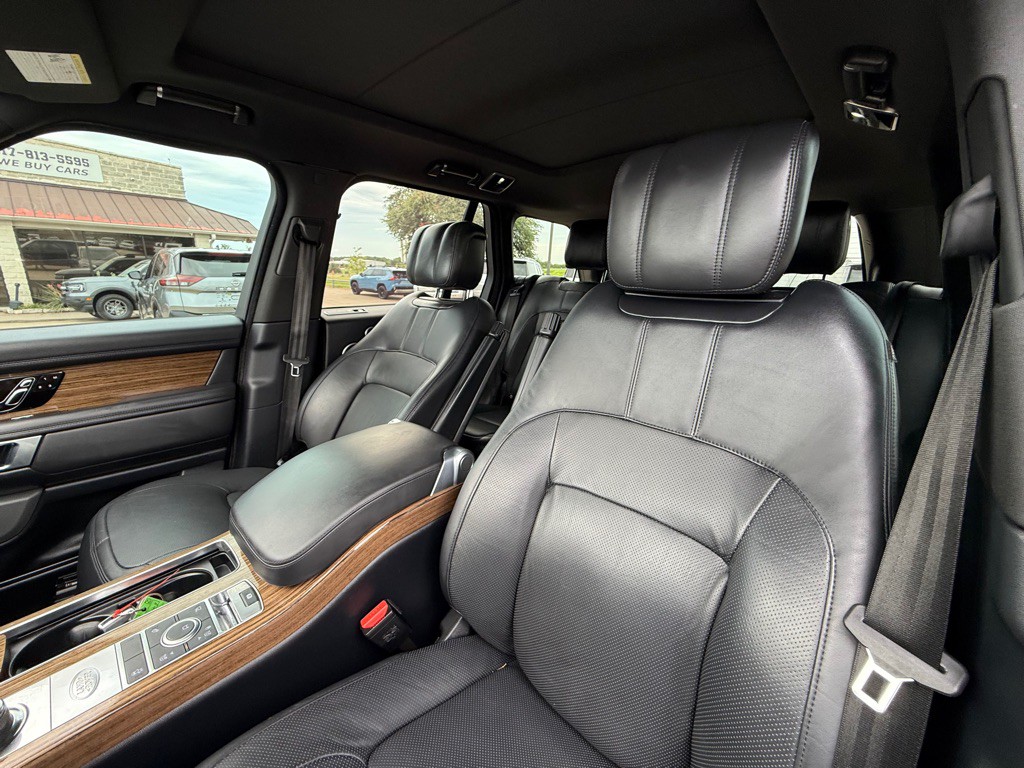 2019 Land Rover Range Rover Image 17