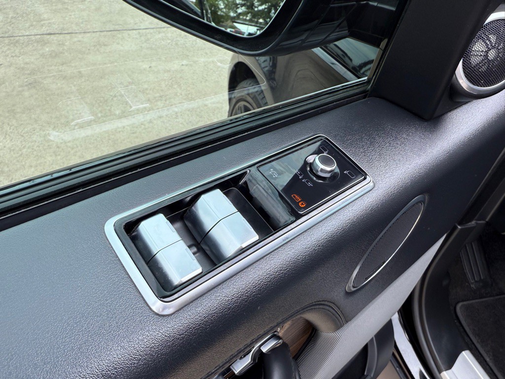 2019 Land Rover Range Rover Image 19