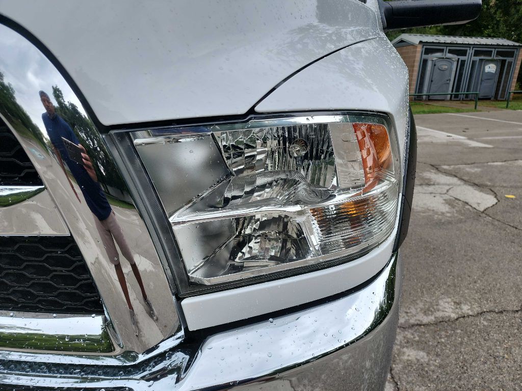 2018 RAM 2500 Image 3