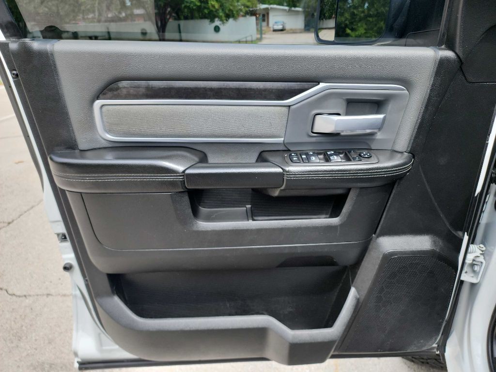 2022 RAM 2500 Image 17